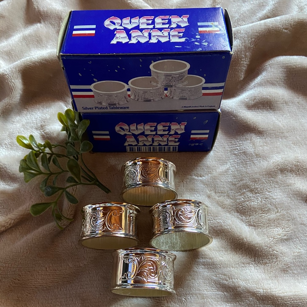 Set Of 8 Napkin Rings - Picture 5 of 7